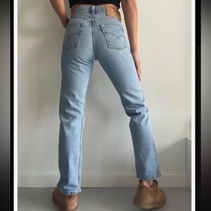 Levi's Women's Light Blue Straight Leg Jeans